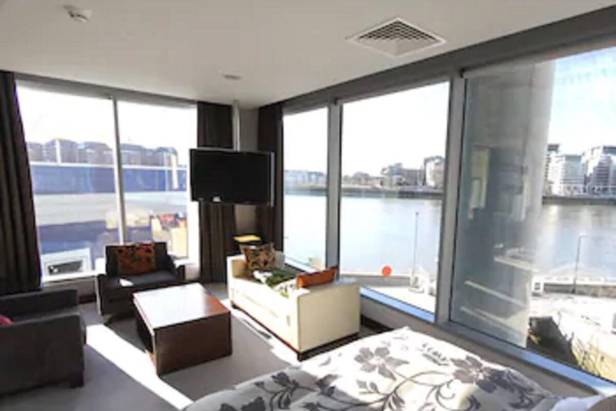Nile Junior Suite | In-room safe, desk, blackout curtains, soundproofing