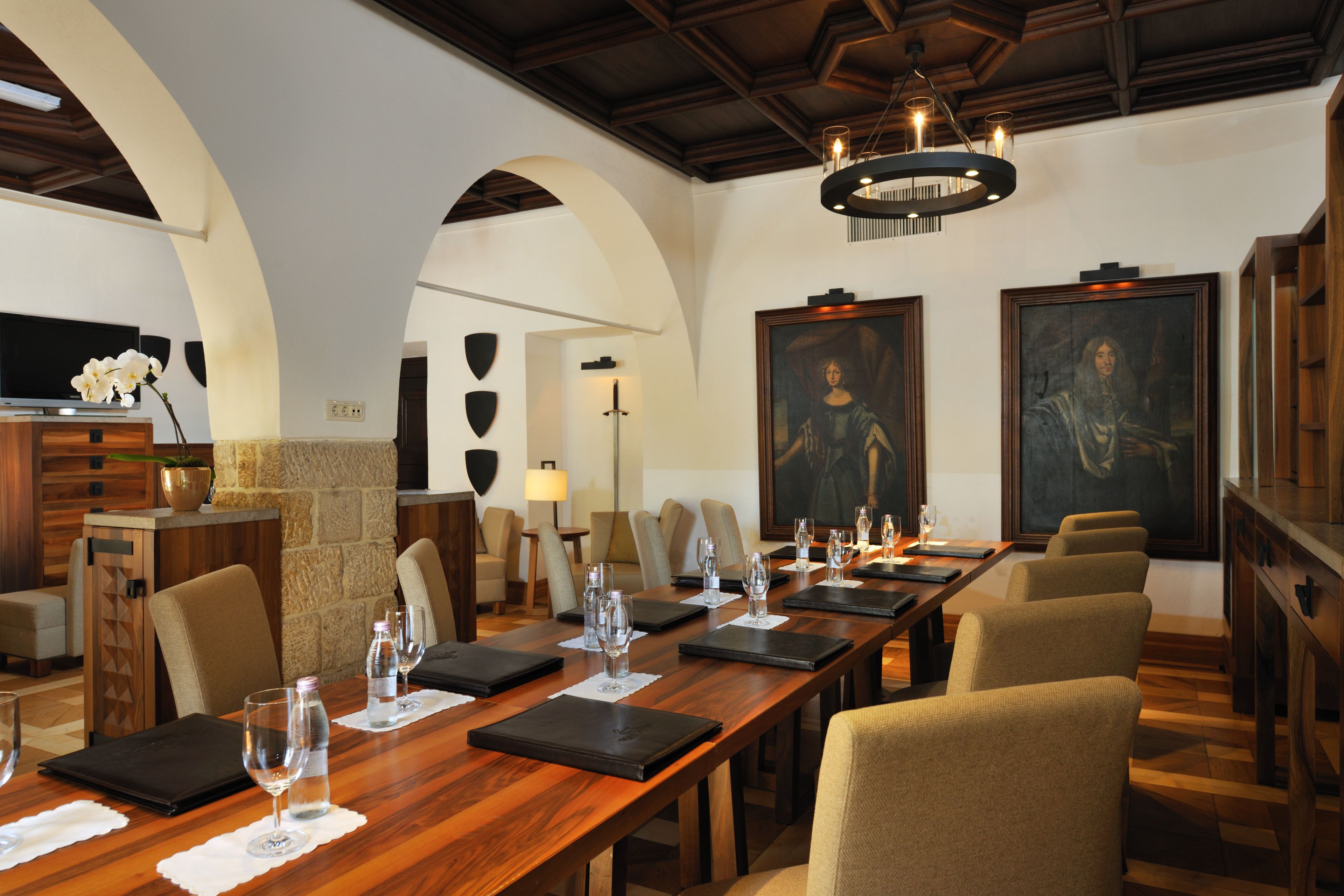 breakfast, lunch, dinner served; regional cuisine