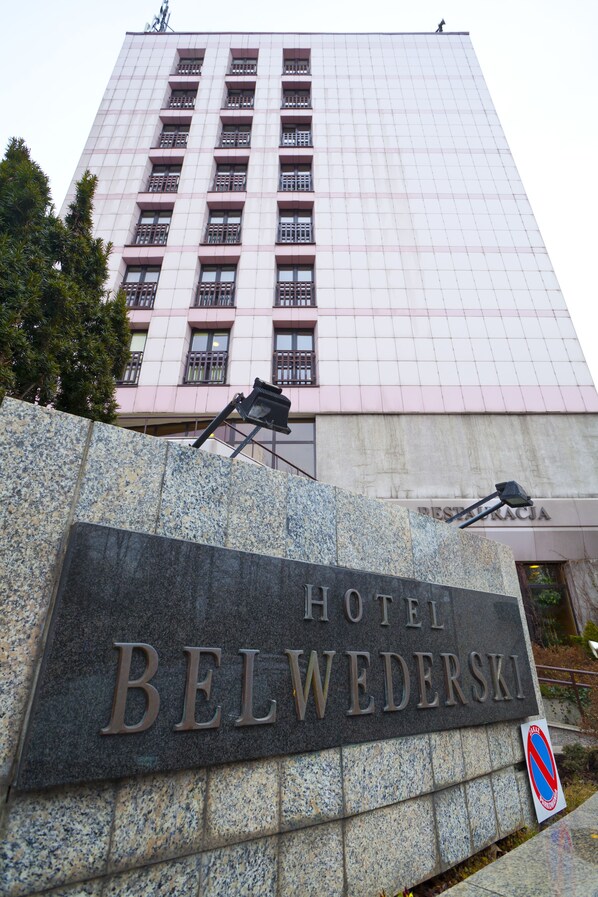 Exterior - Hotel Belwederski (Warsaw)