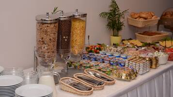 Desayuno buffet incluido todos los días