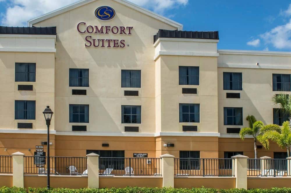 Comfort Suites Vero Beach I-95