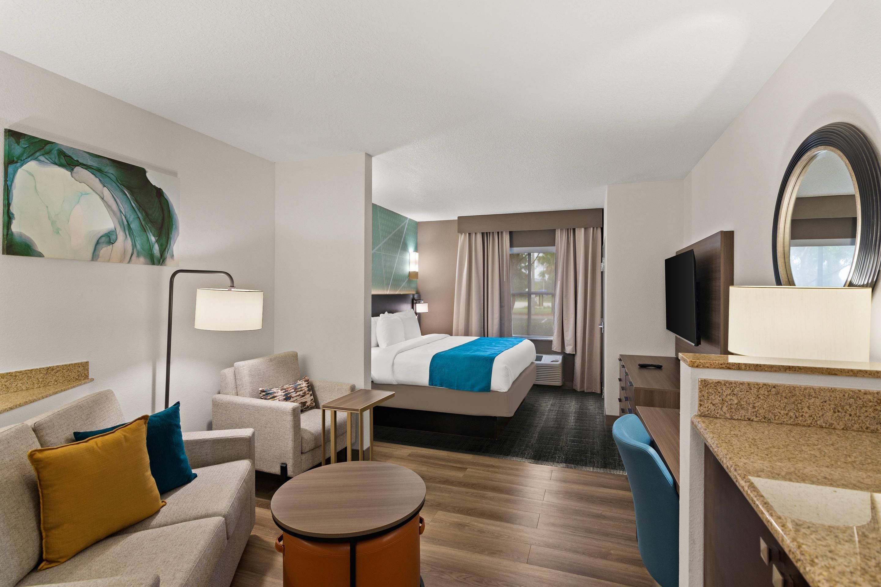 Suite, Non Smoking | Premium bedding, desk, laptop workspace, blackout drapes