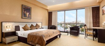 Days Hotel by Wyndham Baku