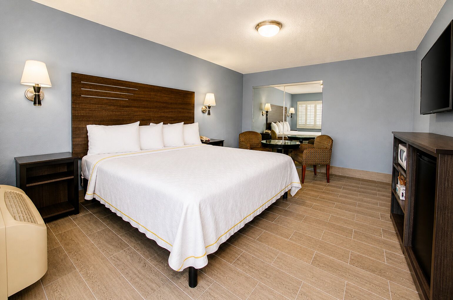 Standard King, Non Smoking | 1 bedroom, individually furnished, desk, soundproofing