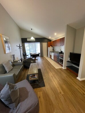 Studio Spa (Roadside) | Balcony