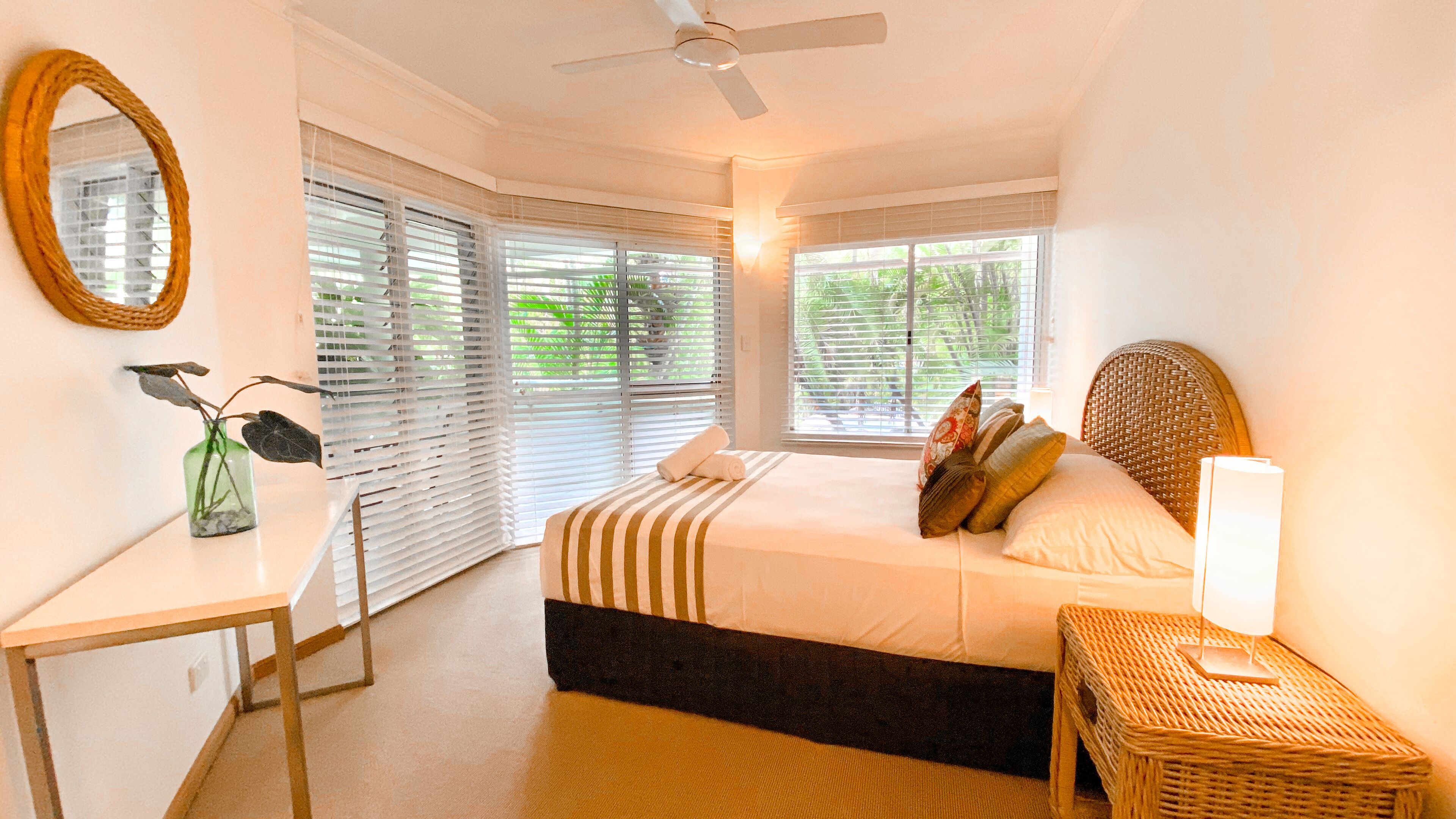 1 bed with balcony | 1 bedroom, iron/ironing board, rollaway beds, free wifi