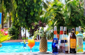 Poolside bar - Four Oceans Resort Muine (Phan Thiet)