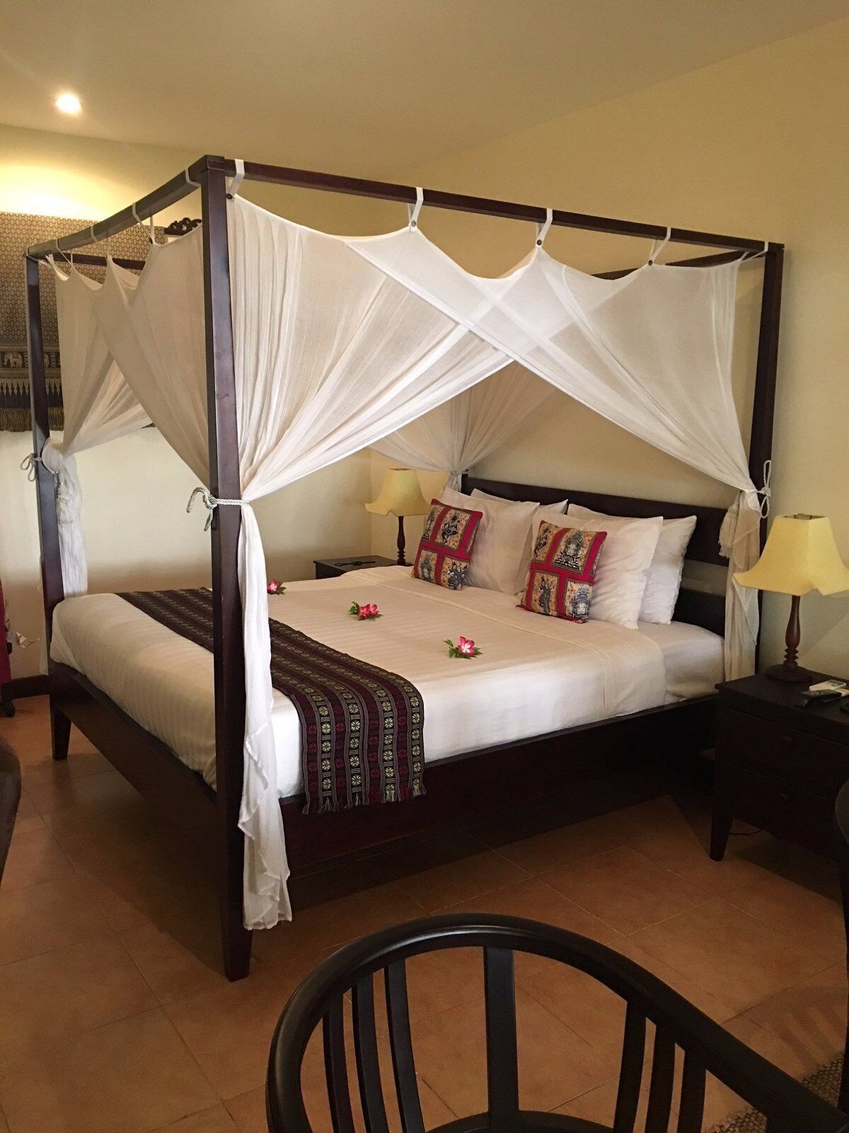 villa, garden view | premium bedding, minibar, in-room safe, desk