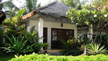 Villa, Beachfront | Terrace/patio