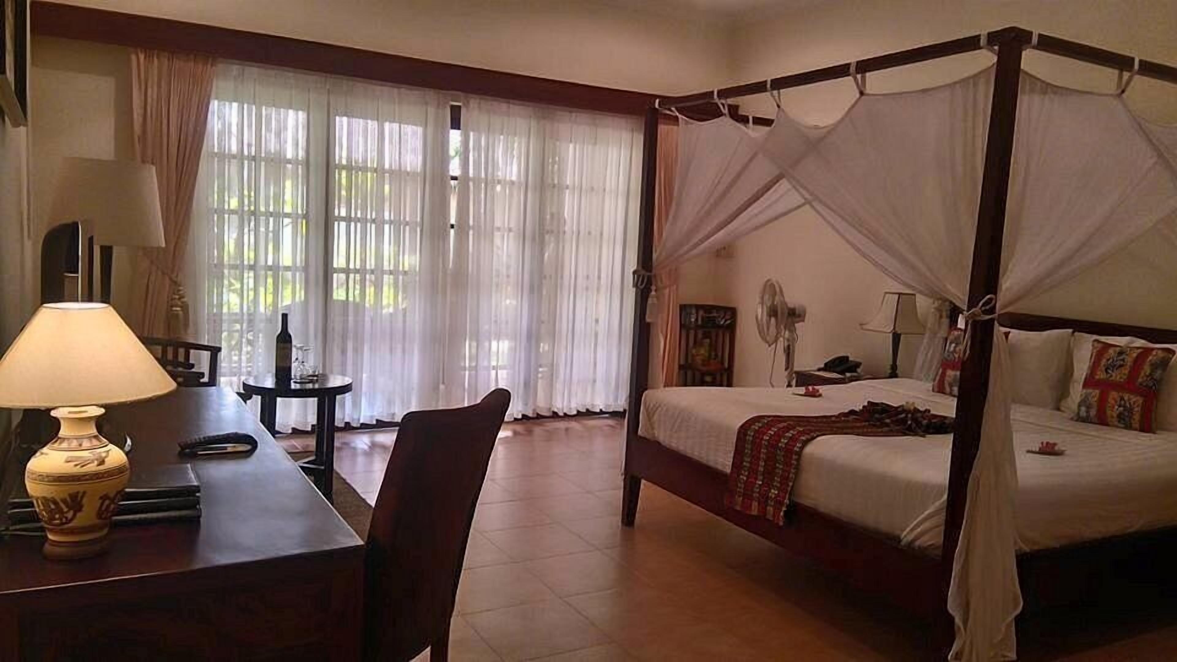 villa, garden view | premium bedding, minibar, in-room safe, desk