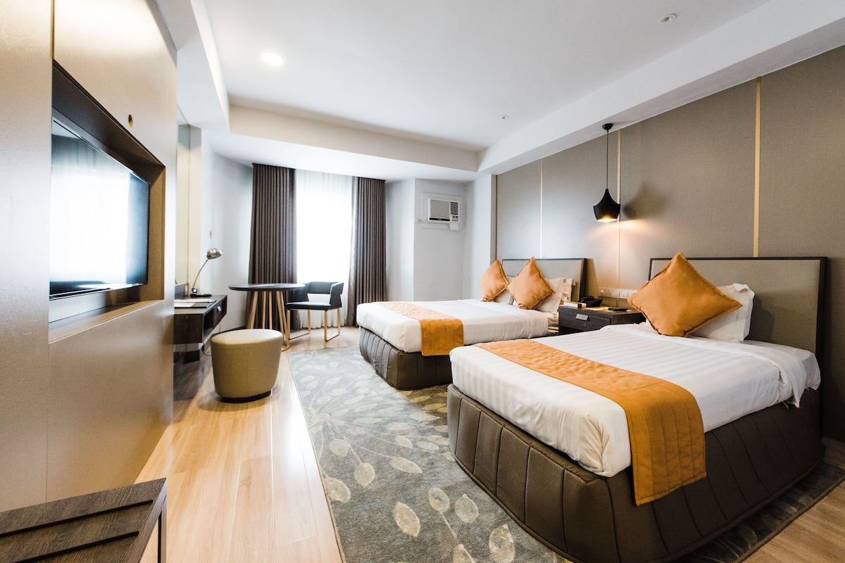Newly Renovated Deluxe Room | 1 bedroom, minibar, in-room safe, desk