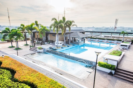 ์ผ์ธ ์์์ฅ, ์ผ๊ด์ ์์