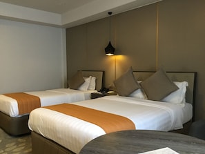 Quarto luxo (Newly Renovated) | Tecnologia