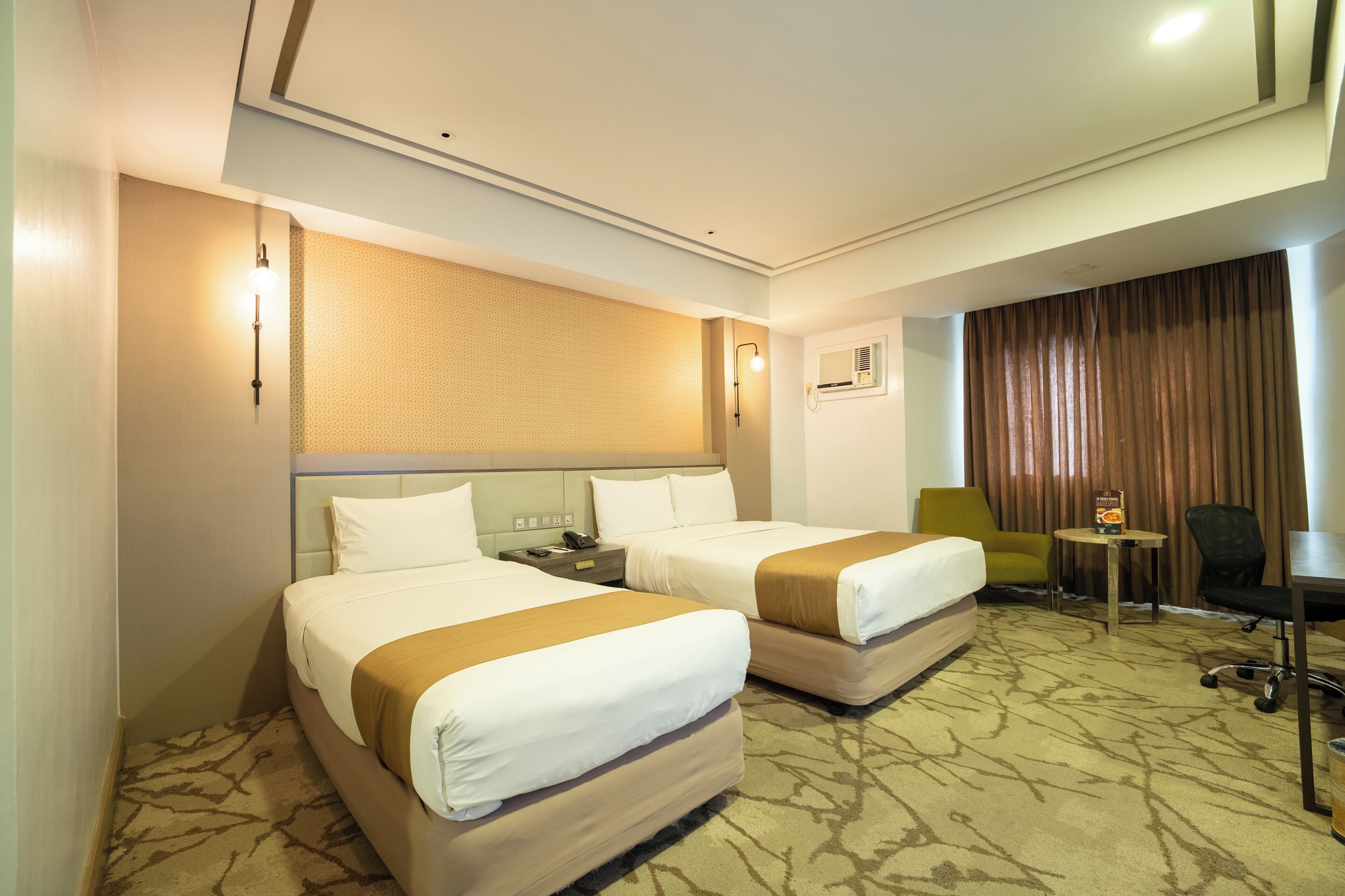Newly Renovated Super Deluxe Room | Minibar, in-room safe, desk, soundproofing