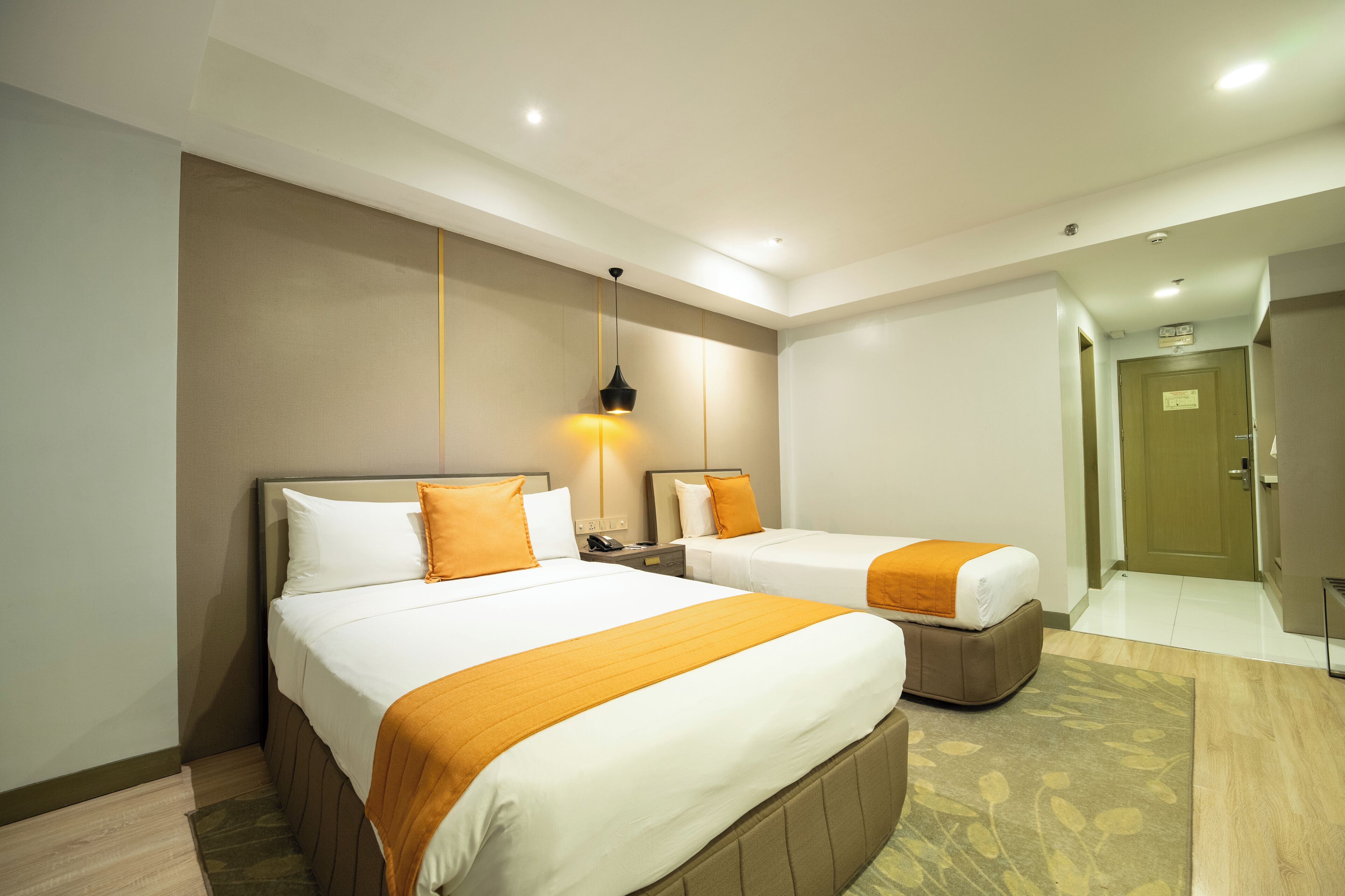 Newly Renovated Deluxe Room | Minibar, in-room safe, desk, soundproofing