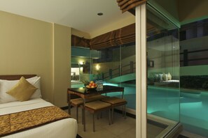 Family Suite, Pool Access | Premium bedding, minibar, in-room safe, desk - Two Seasons Boracay Resort (Boracay Island)