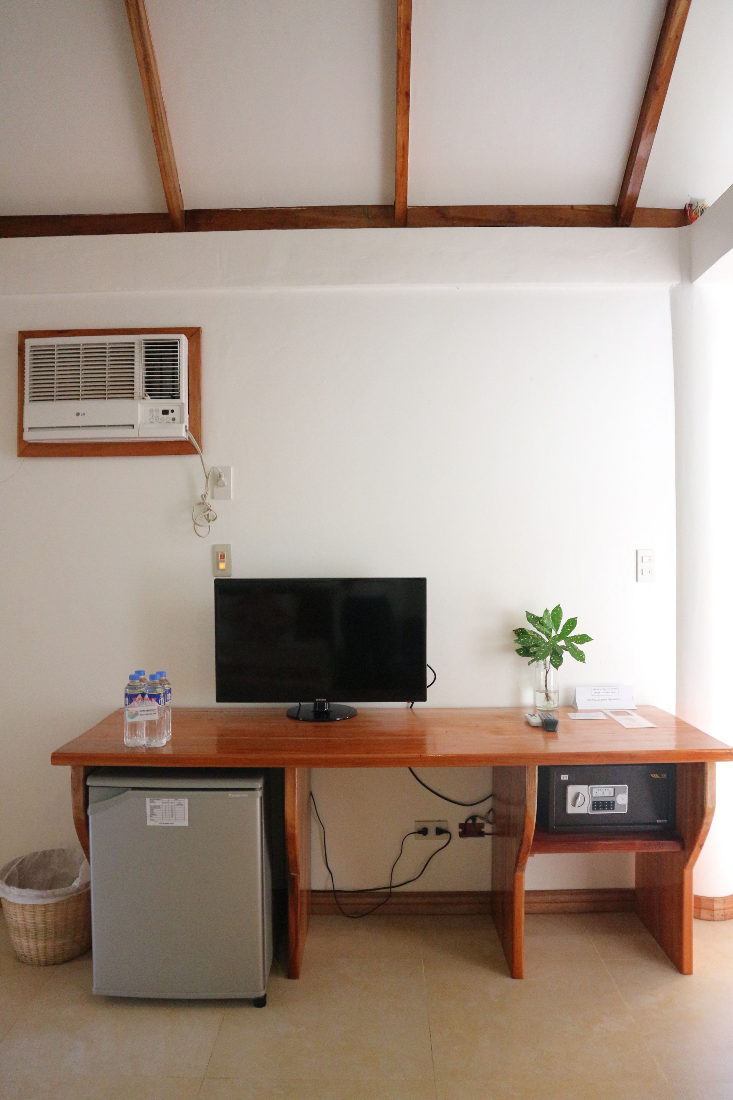 minibar, in-room safe, desk, blackout curtains