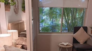 雙人房 | 書桌、免費無線上網、床單