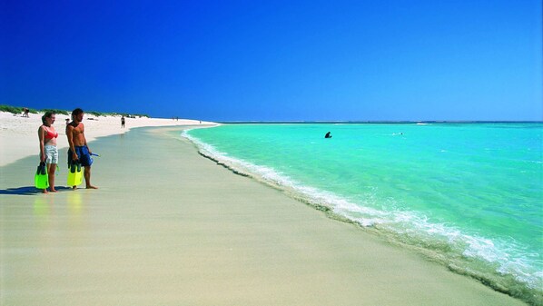 Beach nearby - Ningaloo Lodge Exmouth (Exmouth)