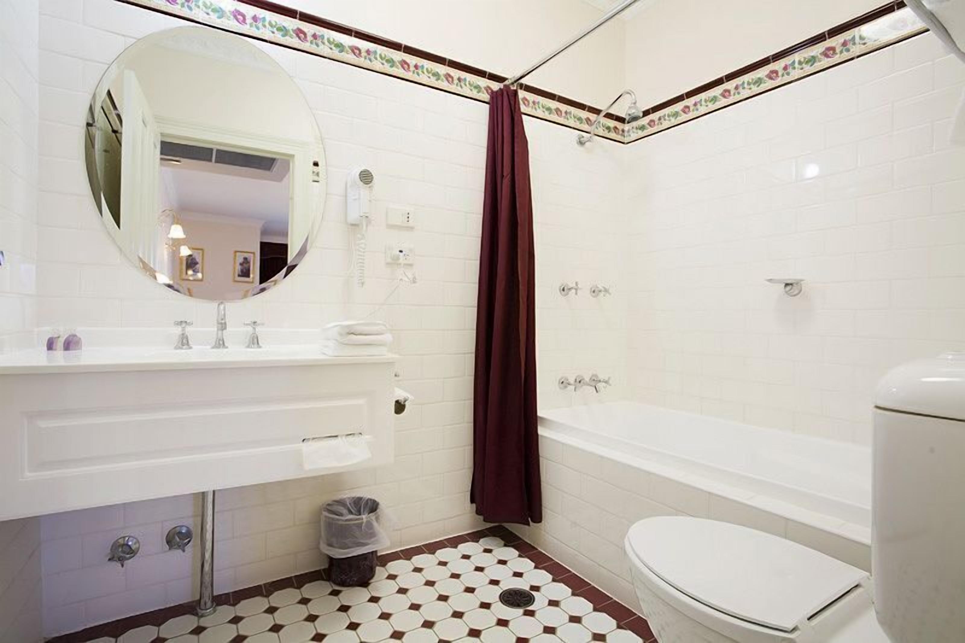 Photo - Palais Royale