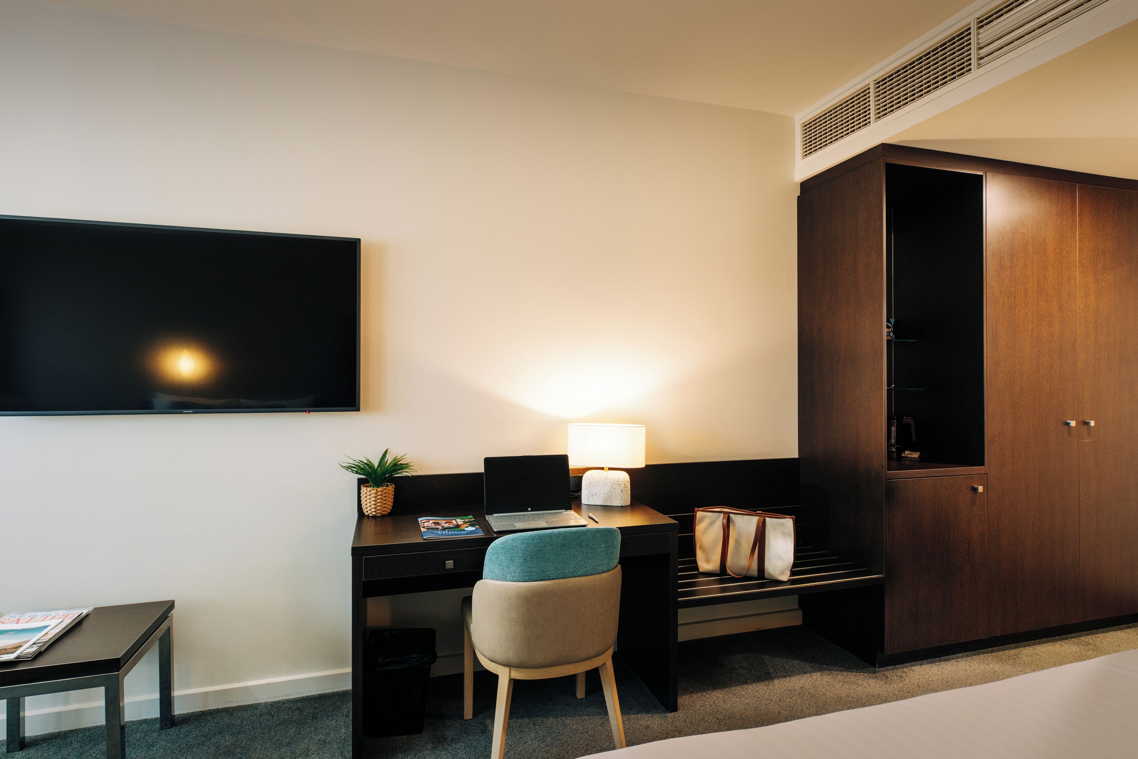 standard double or twin room | 1 bedroom, minibar, in-room safe, soundproofing
