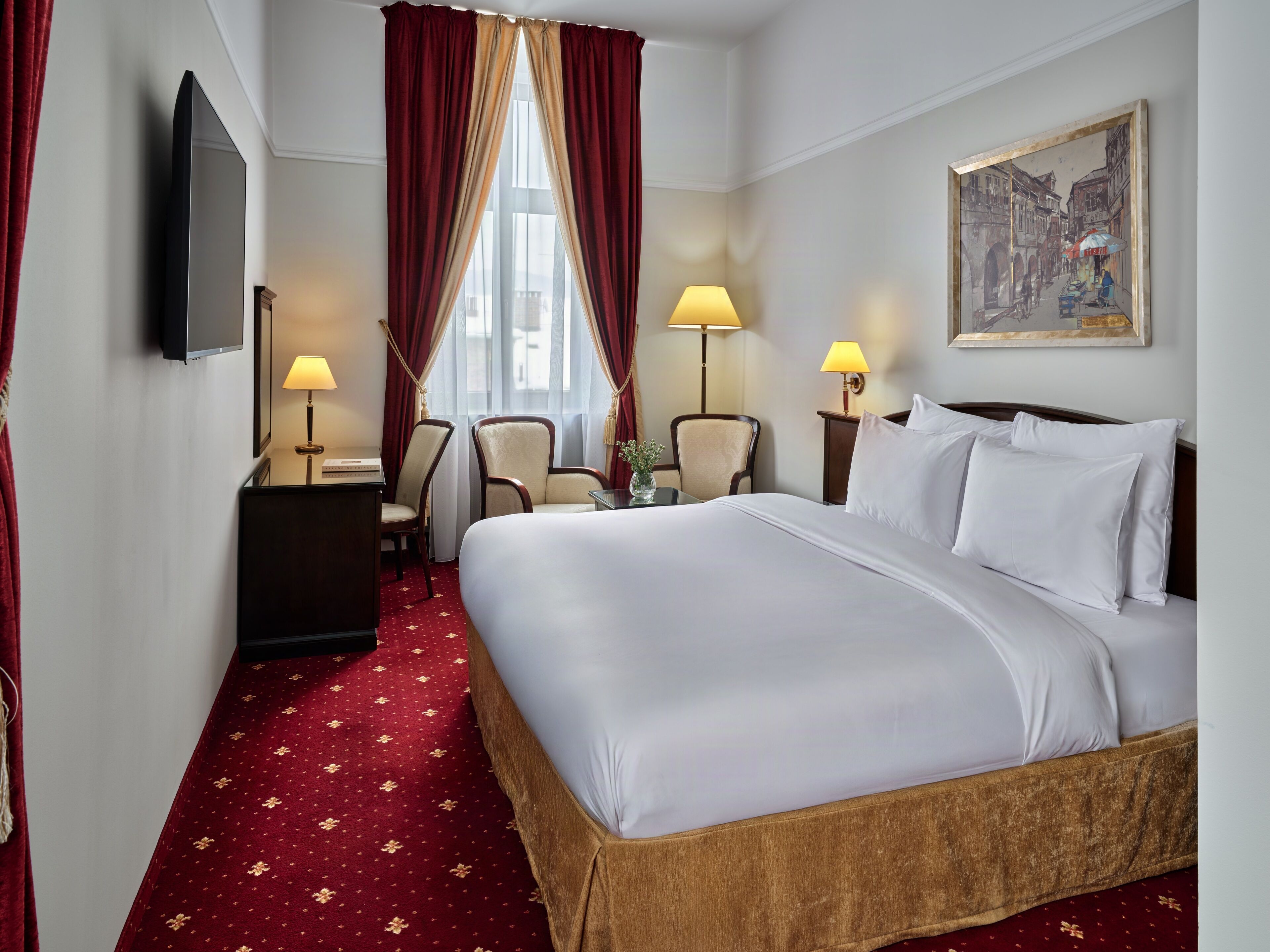Minibar, in-room safe, soundproofing, free WiFi