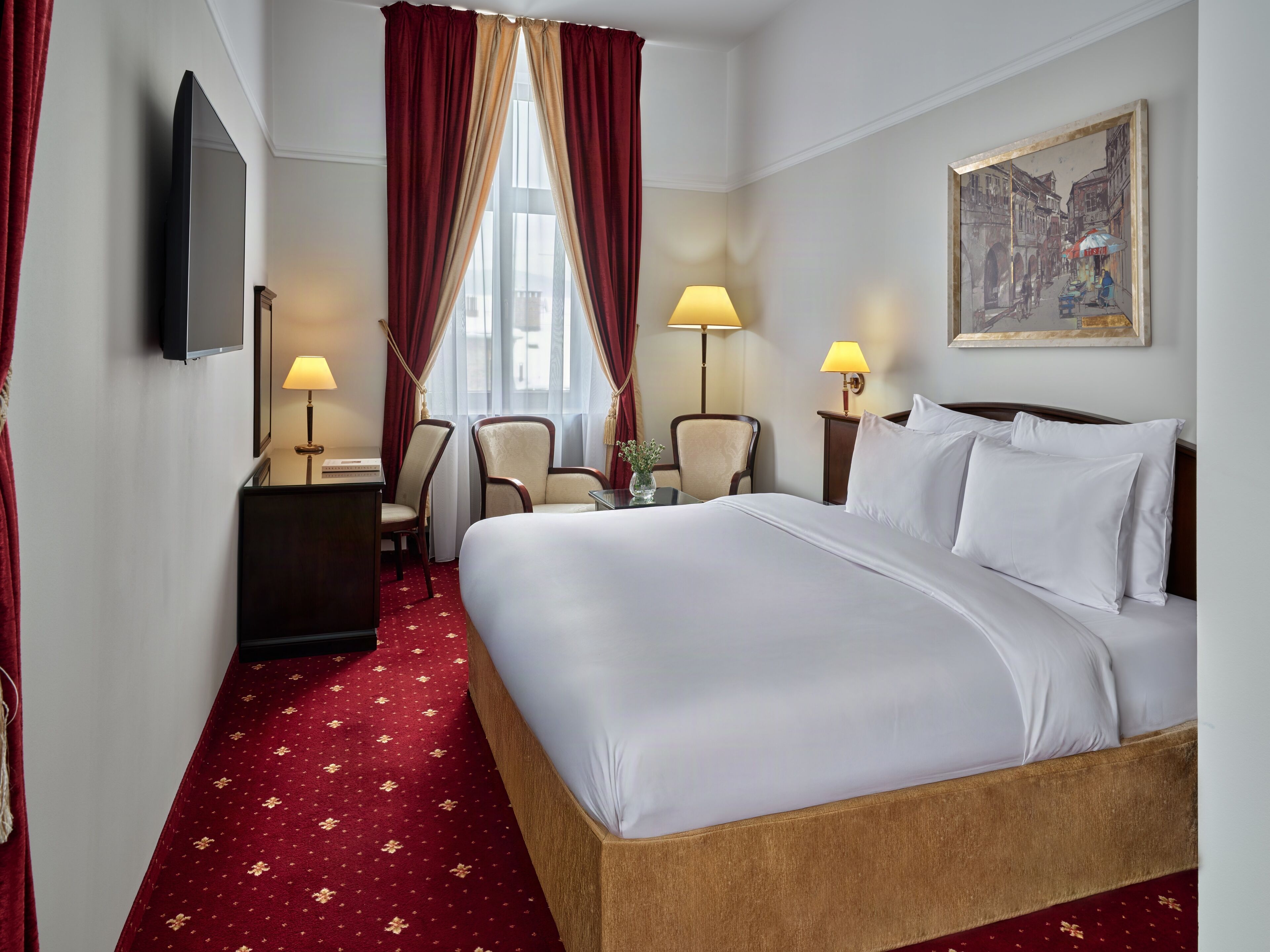 Superior Double Room | Minibar, in-room safe, soundproofing, free WiFi