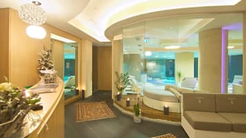 Couples treatment room(s), sauna, hot tub, steam room