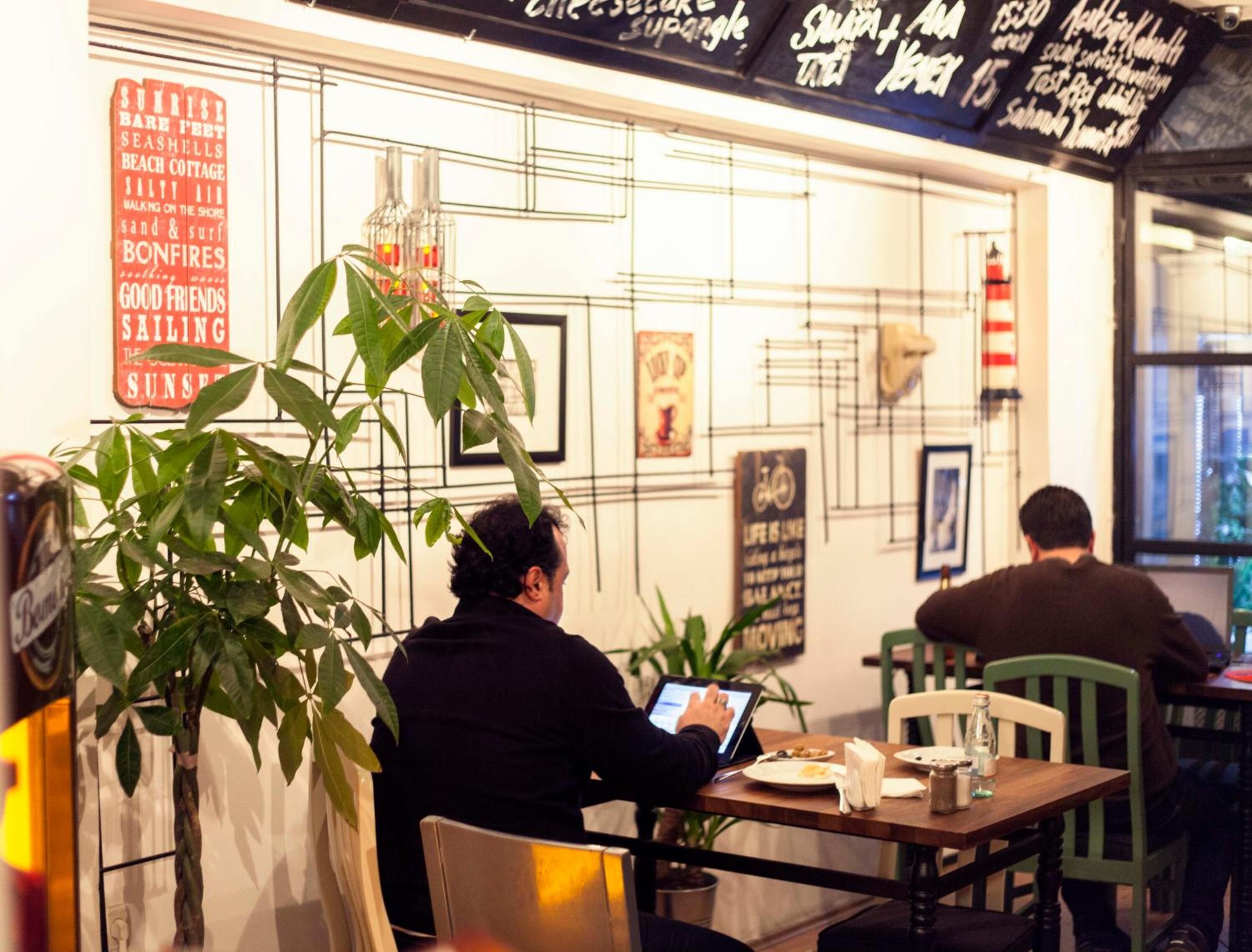 breakfast, lunch, dinner served; sea views