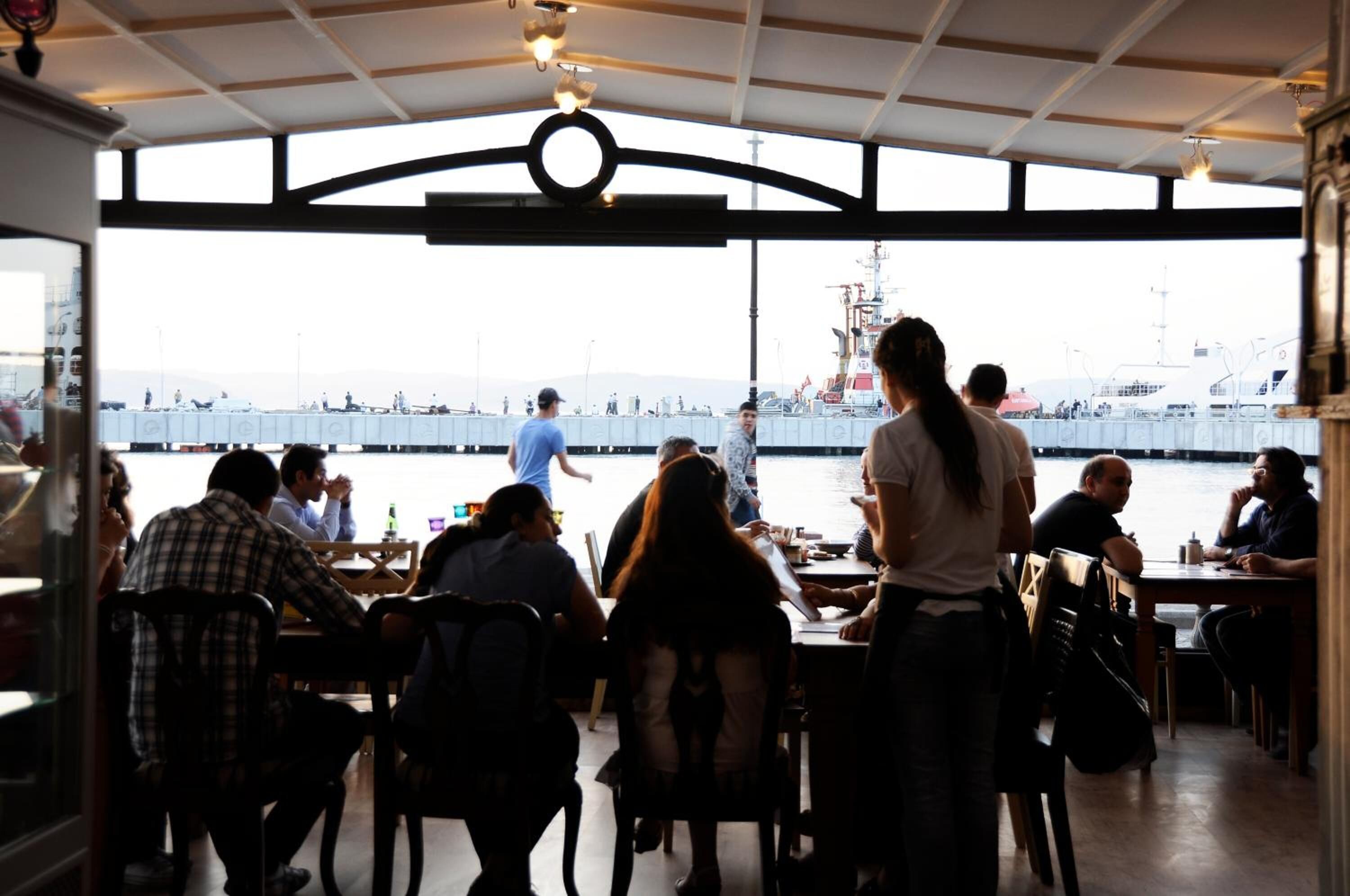 Breakfast, lunch, dinner served; ocean views