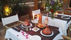 Breakfast, lunch, dinner served; Moroccan cuisine, pool views