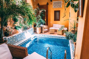Outdoor pool, pool loungers