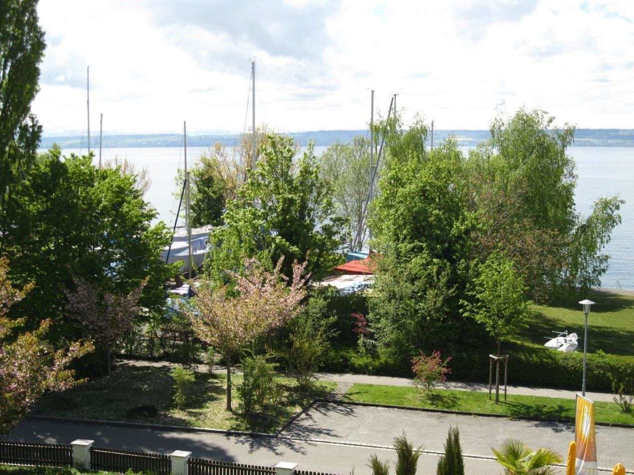 single room, corner | view from property