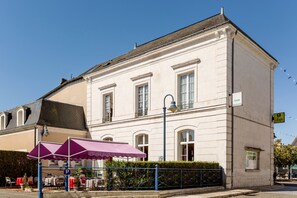 Front of property - Le Vedaquais (Vaas)