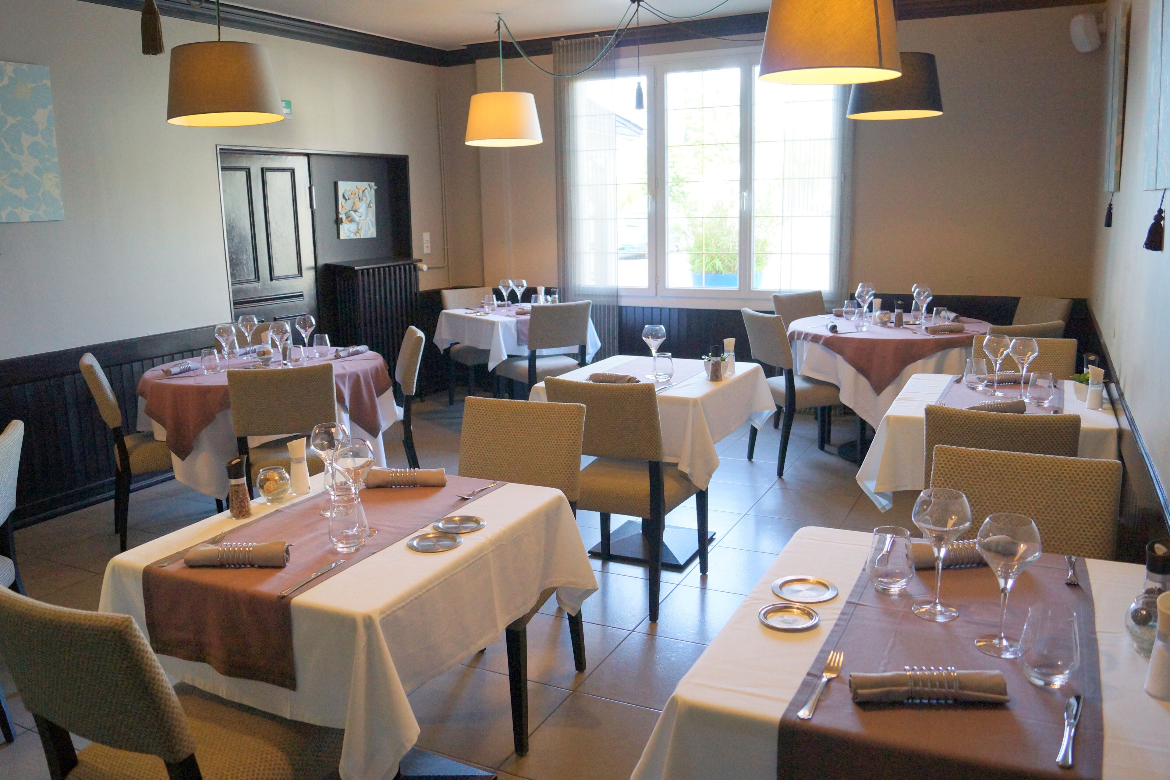 2 Restaurants, Mittagessen, Abendessen, französische Küche