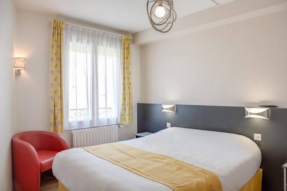 Bureau, Wi-Fi gratuit, draps fournis