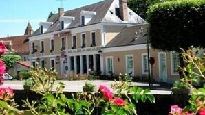 Exterior - Relais Saint Louis (Belleme)