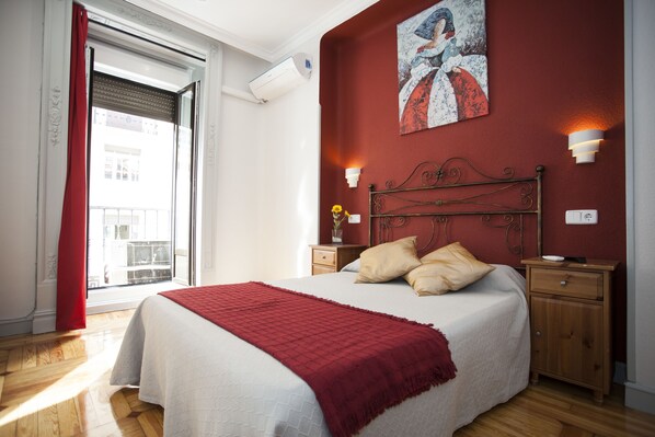 Standard Double or Twin Room, City View | Premium bedding, in-room safe, individually decorated