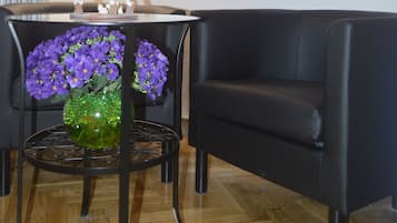 Área de estar no saguão