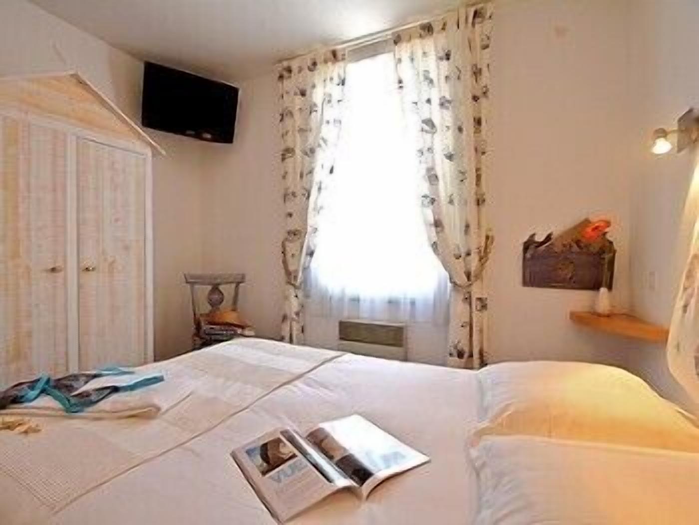 double room | desk, free cots/infant beds, free wifi