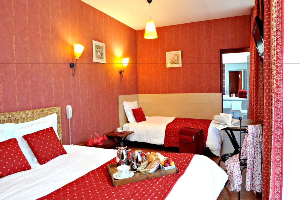Superior Triple Room | Desk, WiFi (free)