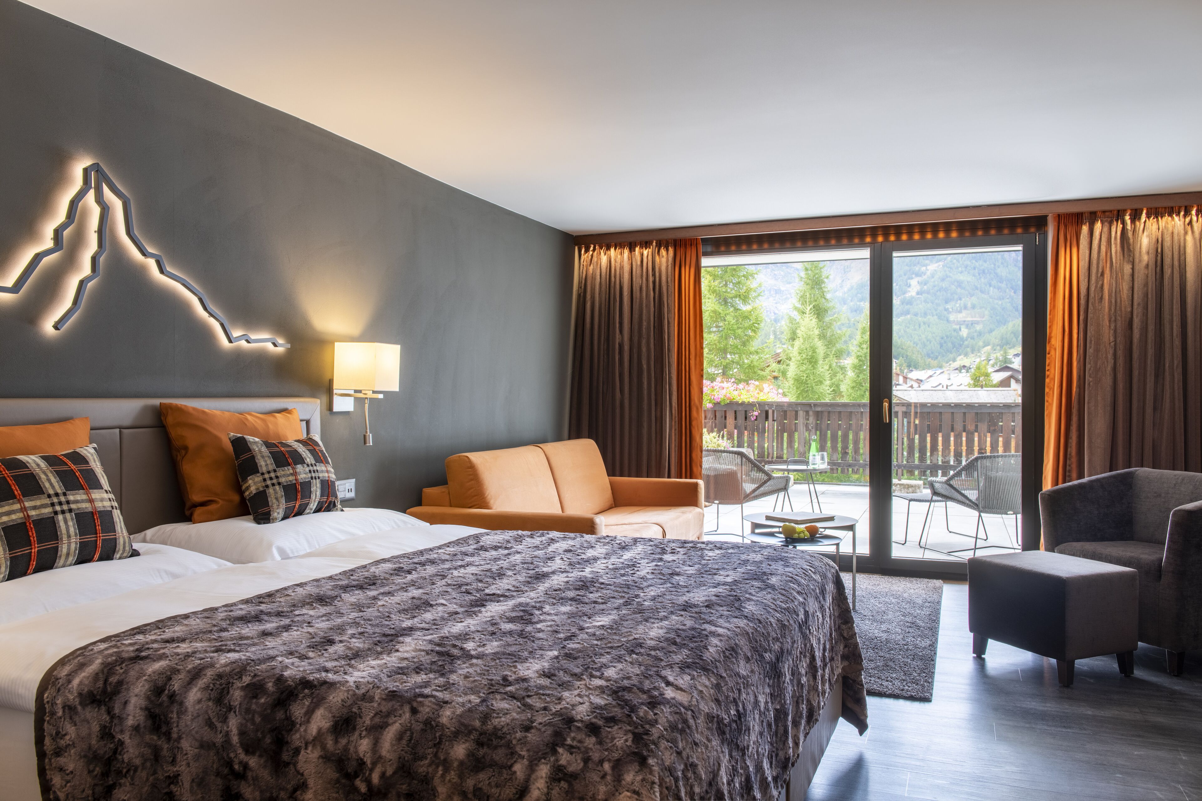 superior double room with balcony and matterhorn view | 1 bedroom, minibar, in-room safe, desk