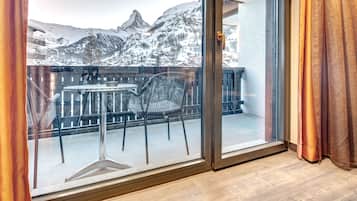 Kahden hengen panoraamahuone (yksi tai kaksi sänkyä), vuoristonäköala | Näkymä huoneesta