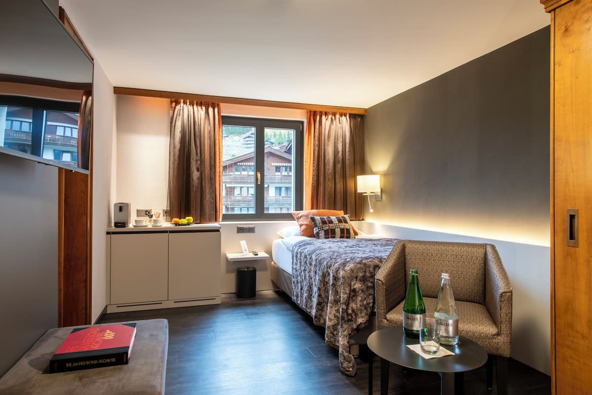 Chambre simple cosy cÎté nord | Minibar, coffres-forts dans les chambres, bureau, Wi-Fi gratuit