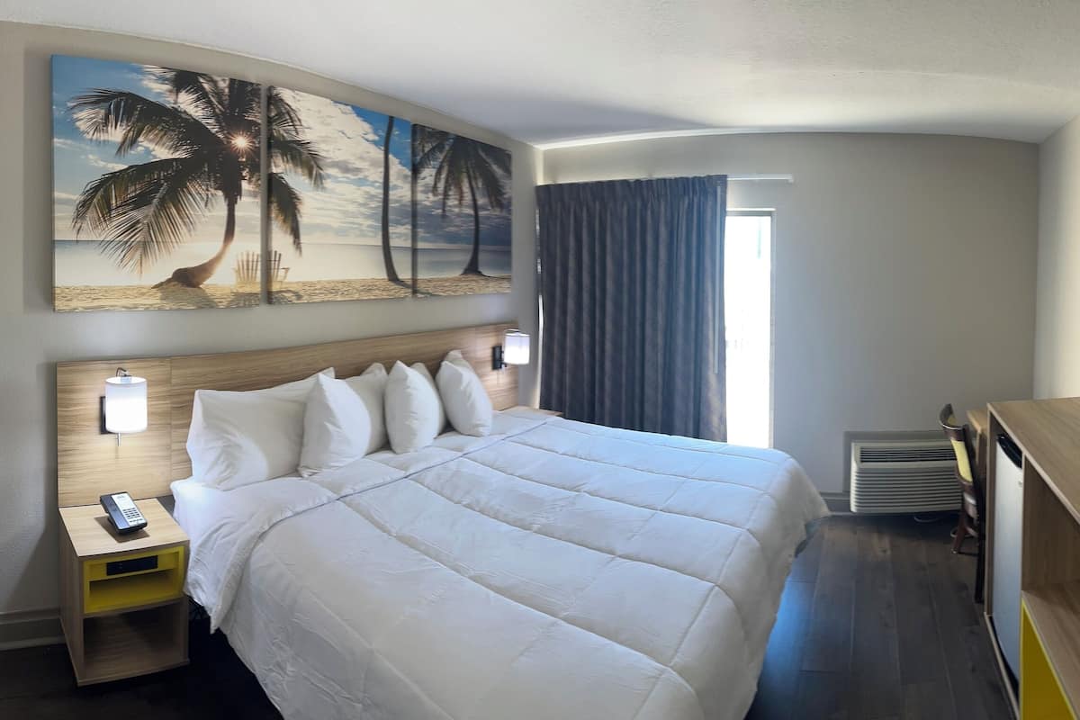 Habitación, 1 cama King size, para no fumadores | Tabla de planchar con plancha, cunas gratuitas y camas extra