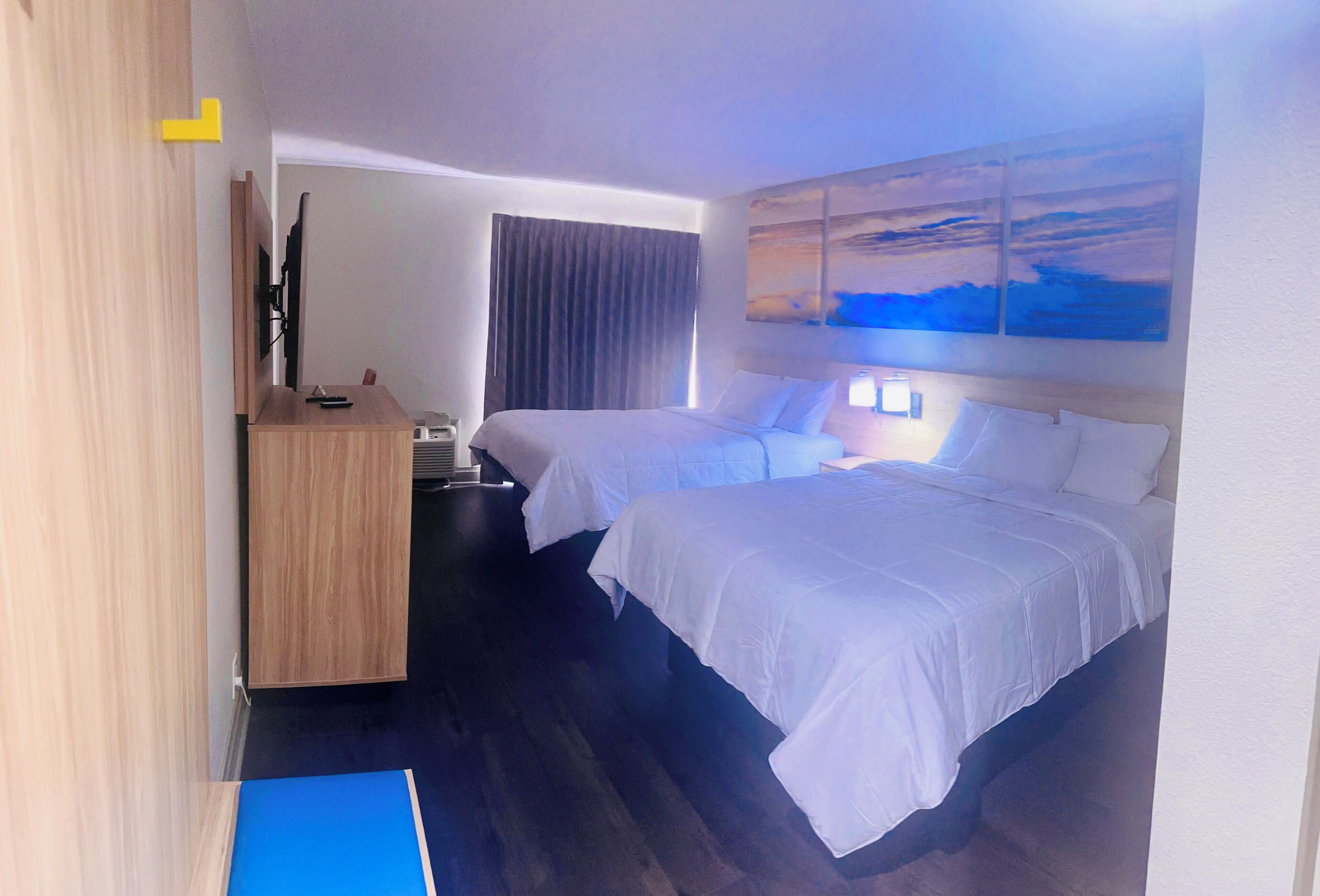 Foto - Days Inn & Suites by Wyndham Tampa Fairground Casino Area