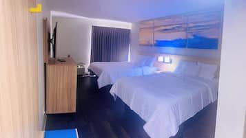 Setrika/meja setrika dan tempat tidur bayi gratis