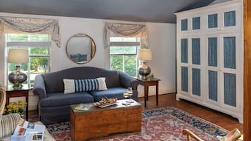 Premier Suite, 1 King Bed with Sofa bed (Queen Anne Suite)