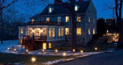 The Wayside Inn Bed & Breakfast