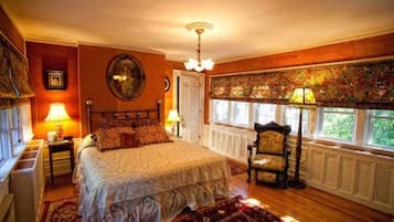 Individually decorated, laptop workspace, iron/ironing board, free WiFi